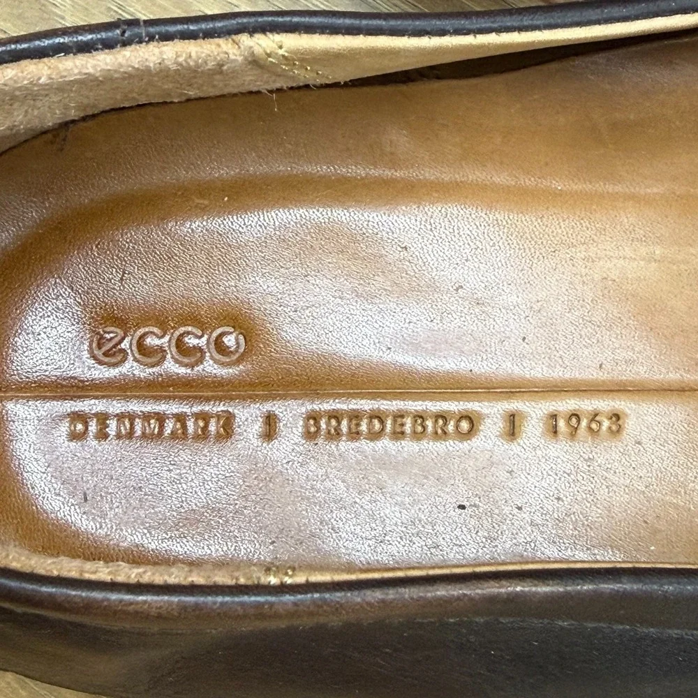 ECCO Tray Tech Slip On Loafers Mens 10.5 EU 44 Brown Leather Modern Business